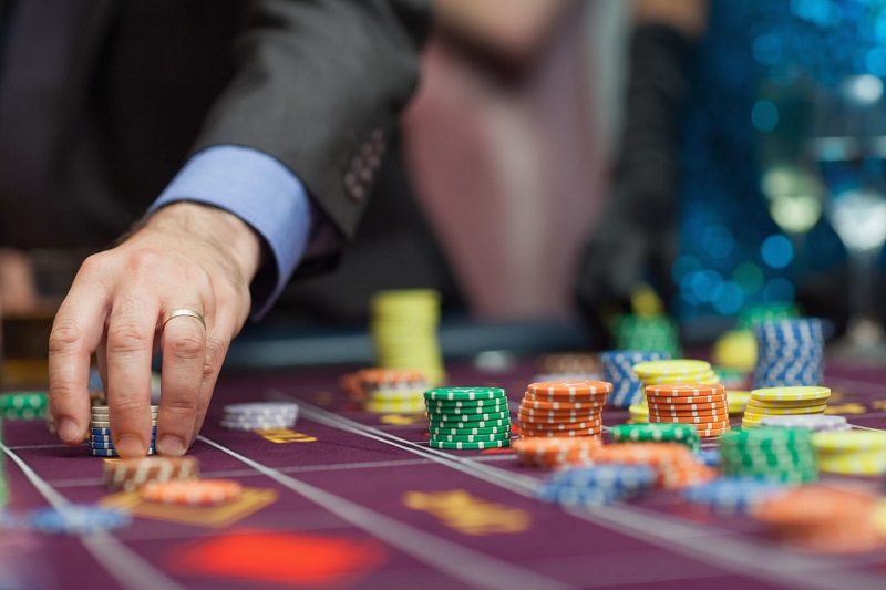 Đánh bài casino trực tuyến cần chọn nhà cái uy tín